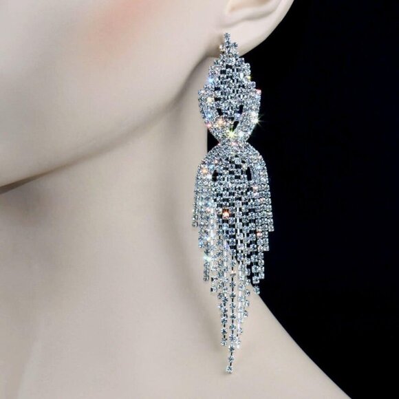 Luxurious Silver-Plated Crystal Drop Earrings – Ideal Gift & Fashion Statement - Picture 2 of 5